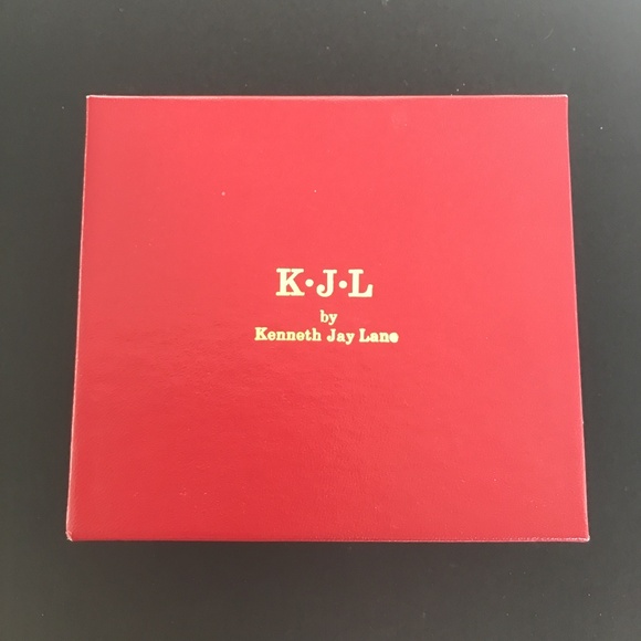 Kenneth Jay Lane White Enamel Art Deco Cuff hinged bracelet with clear crystals - Picture 7 of 10